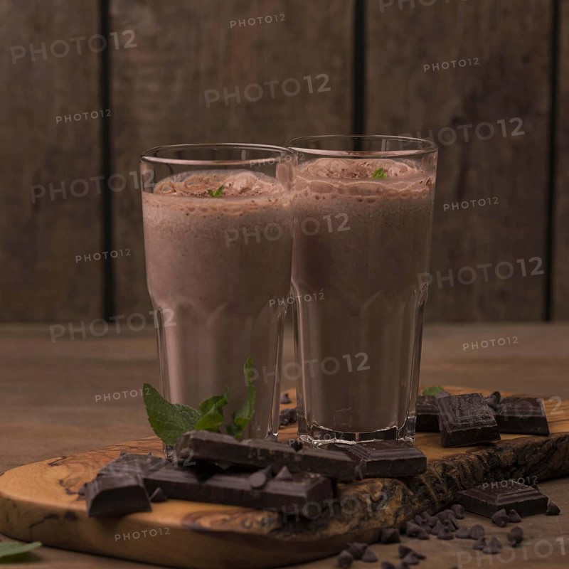 Front view milkshake glasses with chocolate mint