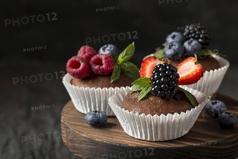 Front view view tasty cupcake cutting board
