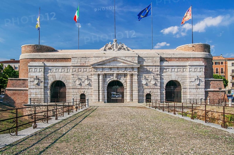 Porta Nuova City Gate
