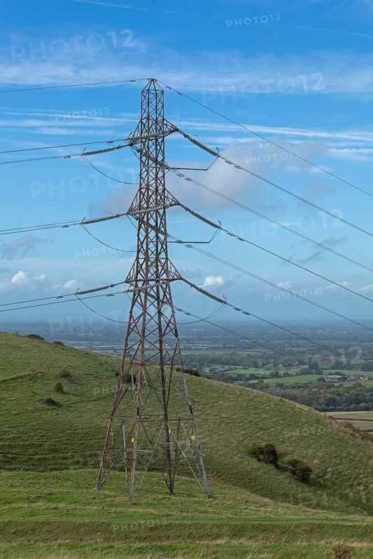 High voltage pylon