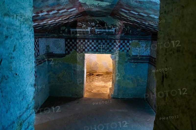 Beautiful wall paintings in the Necropolis of Tarchuna