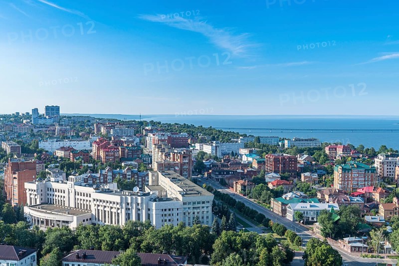 Overlook over Ulyanovsk and the Volga river