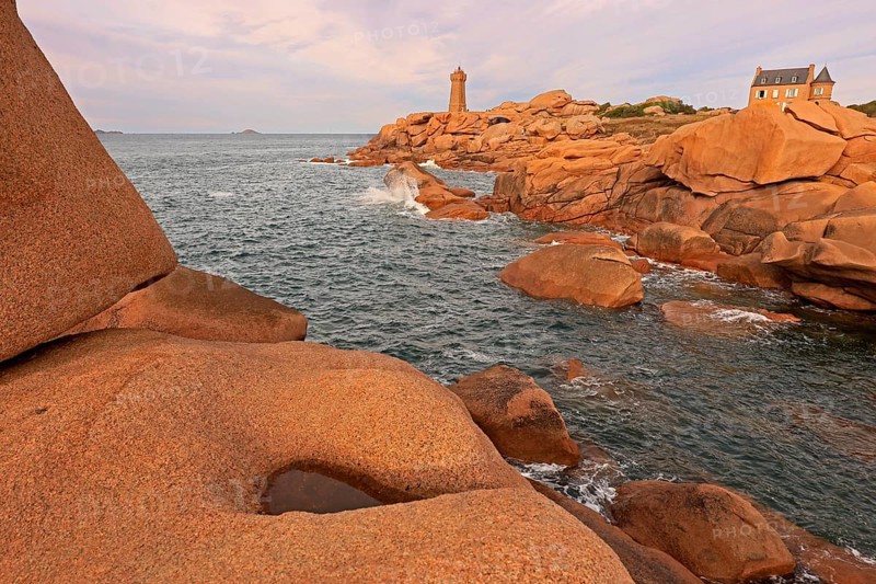 Rocks at the Phare