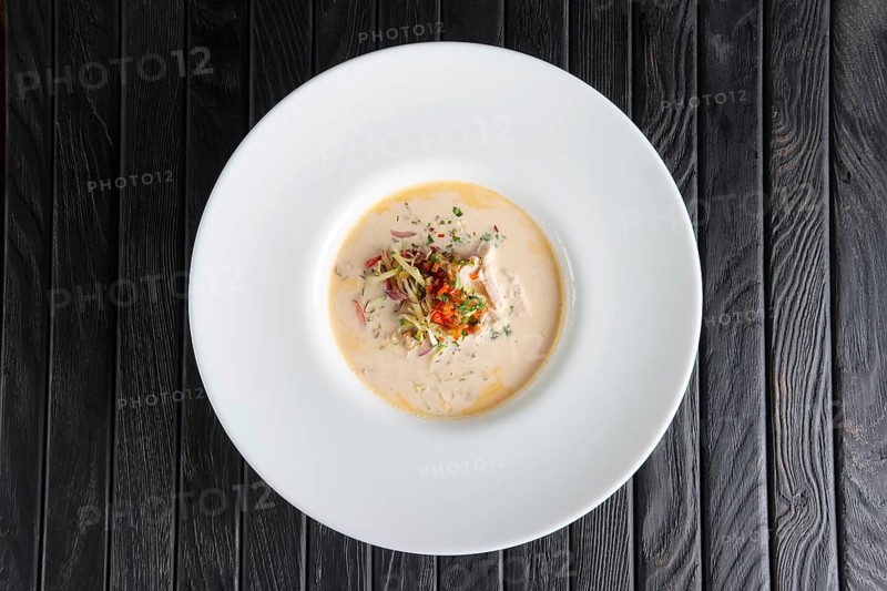 Spicy chicken soup with vegetables