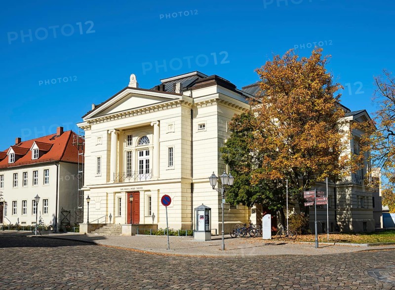 Carl Maria von Weber Theatre