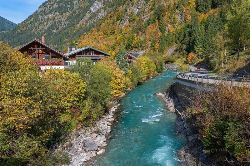 The Ostrach in the autumnal Ostrachtal