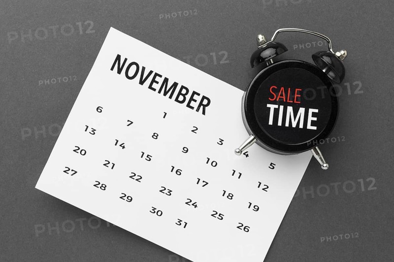 Cyber monday sale calendar clock