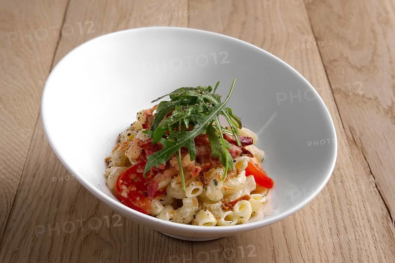 Salad with pasta