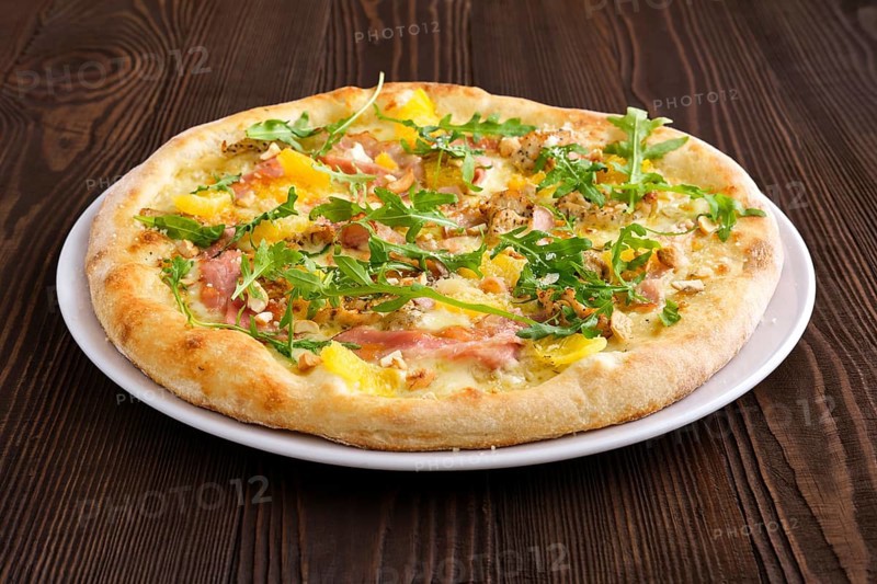 Pizza with turkey