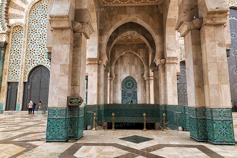 Access to the Hamam in the courtyard of the Hassan II Mosque