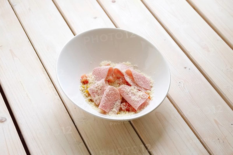 Salad with ham