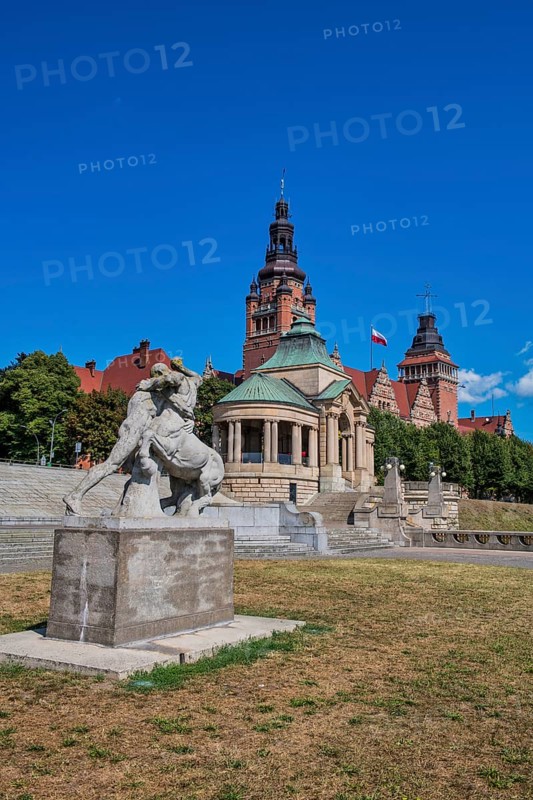 Horse statue before the government office in Szczecin