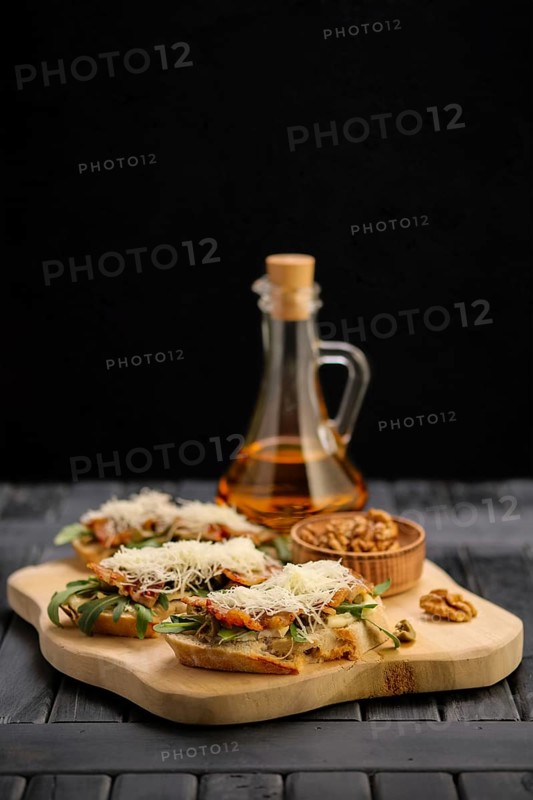 Bruschetta with cheese