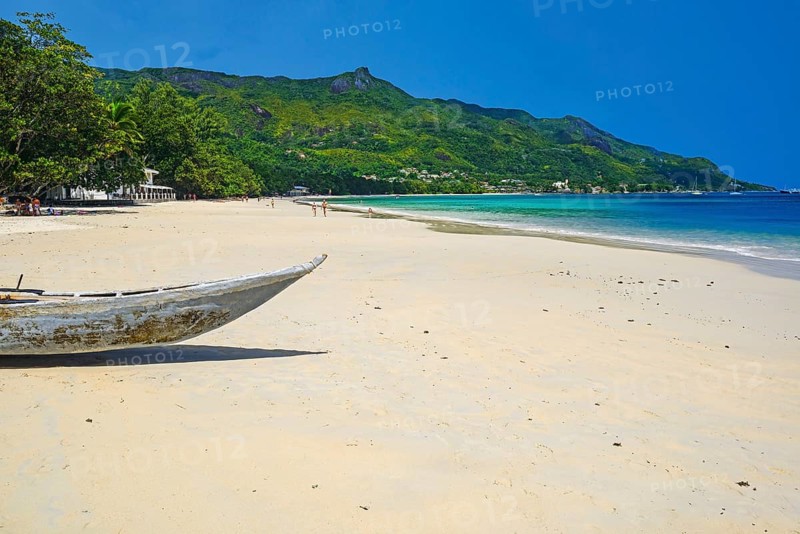 The kilometre-long dream beach of Beau Vallon