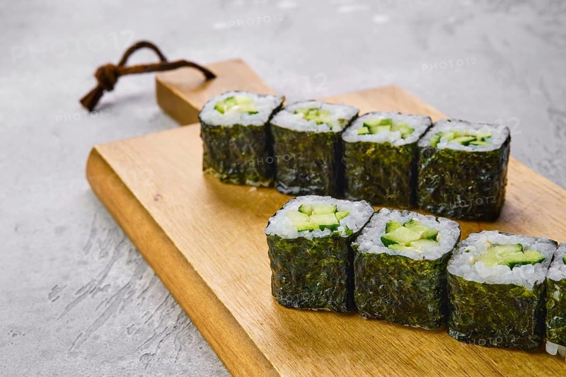 Small rolls with cucumber