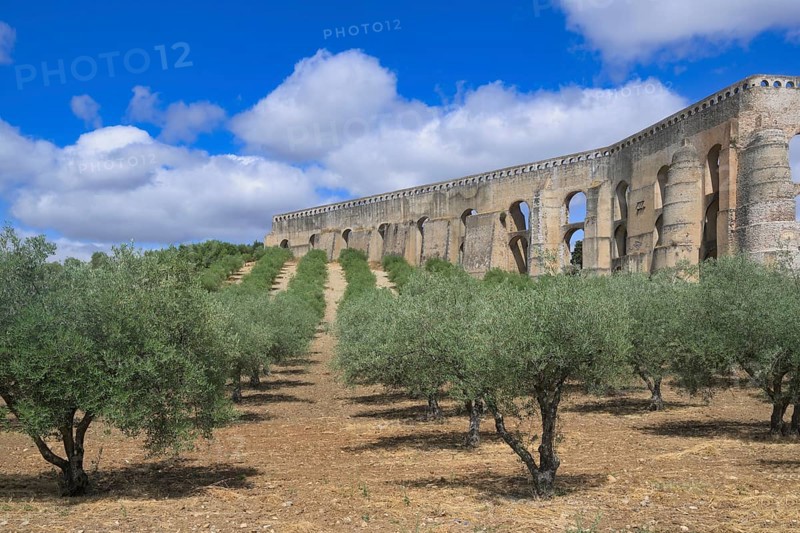 16th century Amoreira aqueduct