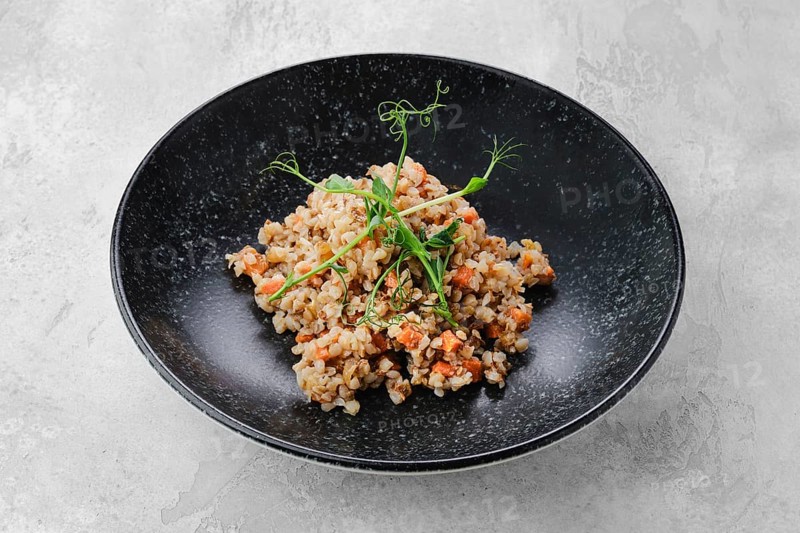 Garnish to the main dish