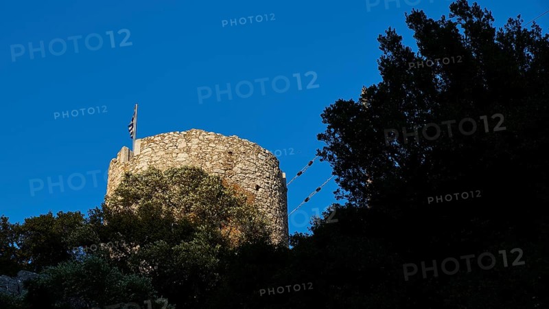 Round fortified defence tower