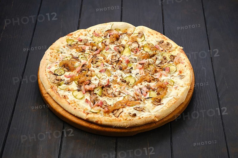 Pizza with bacon