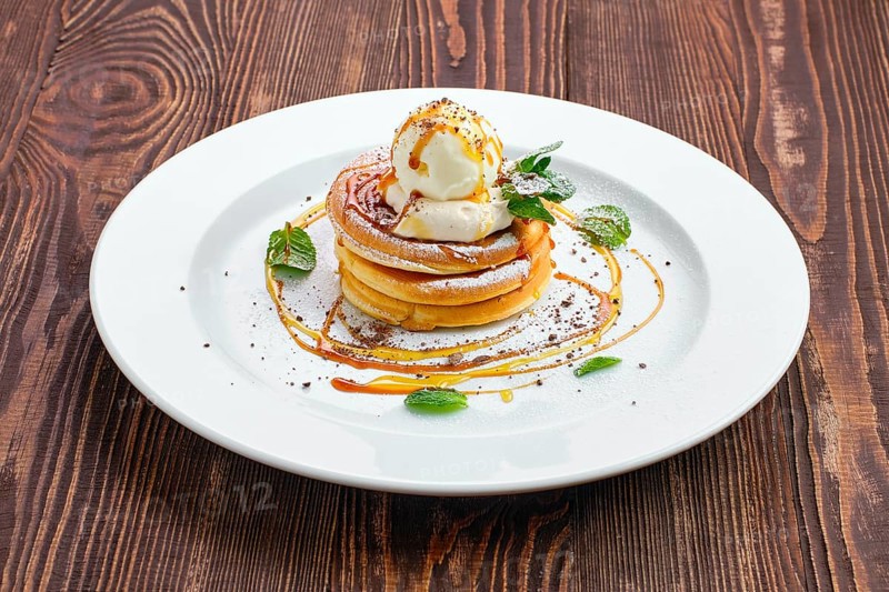 Pancakes with ice cream