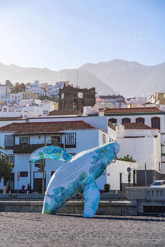 Modern sculpture of a whale