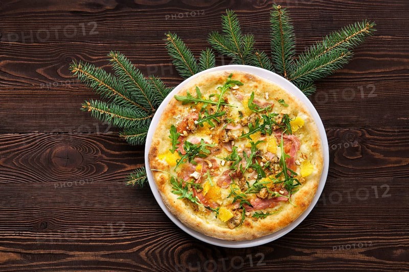 Pizza with turkey