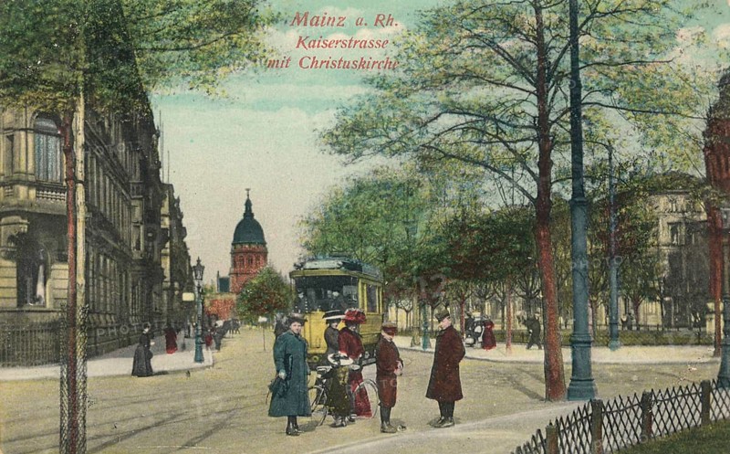 The Kaiserstrasse and the Christuskirche in Mainz