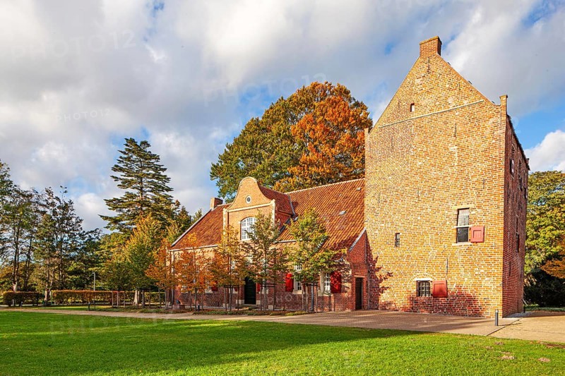 Stone house Bunderhee