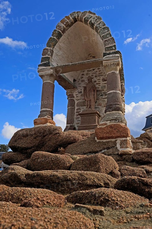 Oratoire de Saint-Guirec near Ploumanac'h on the Cote de granite rose