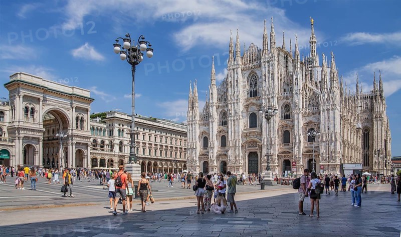 Cathedral Square with Cathedral and Triumphal Arch of the Galleria Vittorio Emanuele II