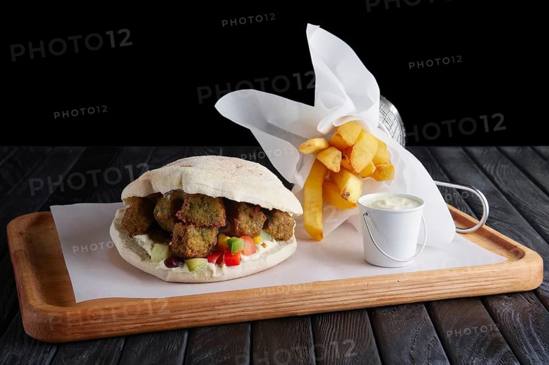 Pita bread with falafel
