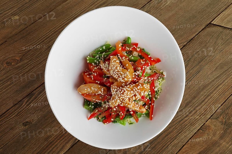 Salad with fried chicken
