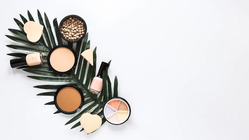 Facial powders with nail polish table