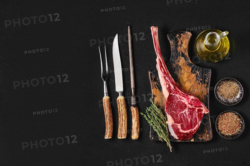 Preparation of tomahawk steak