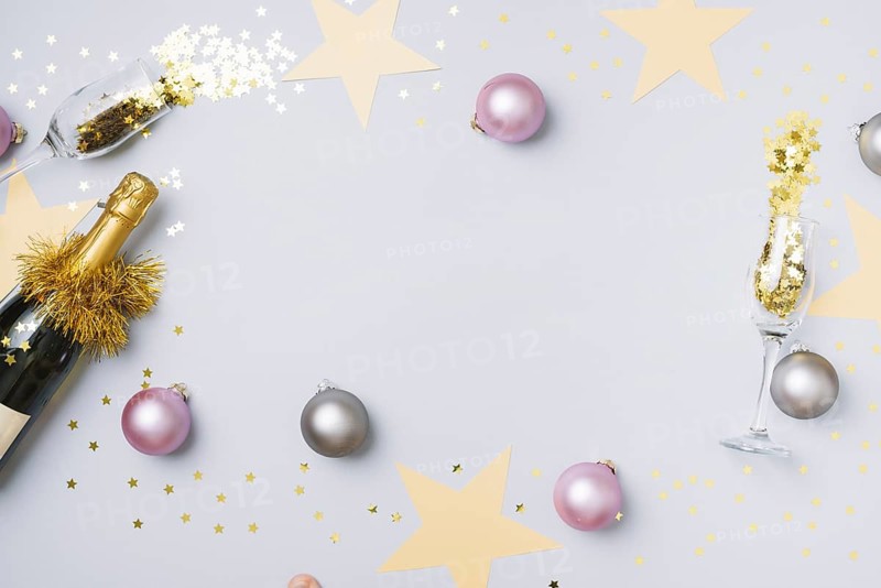 Champagne bottle with baubles table