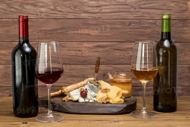 Glass wine with tapa