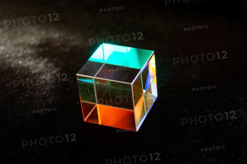 Optical glass cube Light dispersion