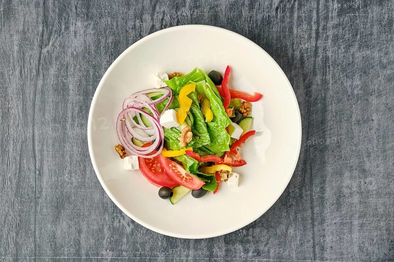 Plate of salad with vegetables