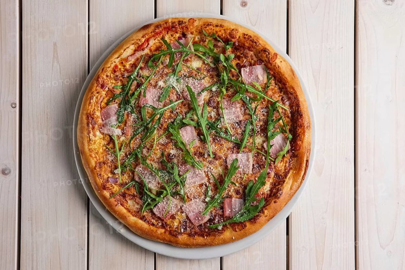 Pizza with bacon