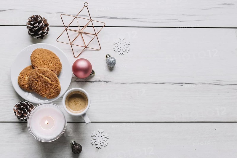 Cookies with shiny baubles table