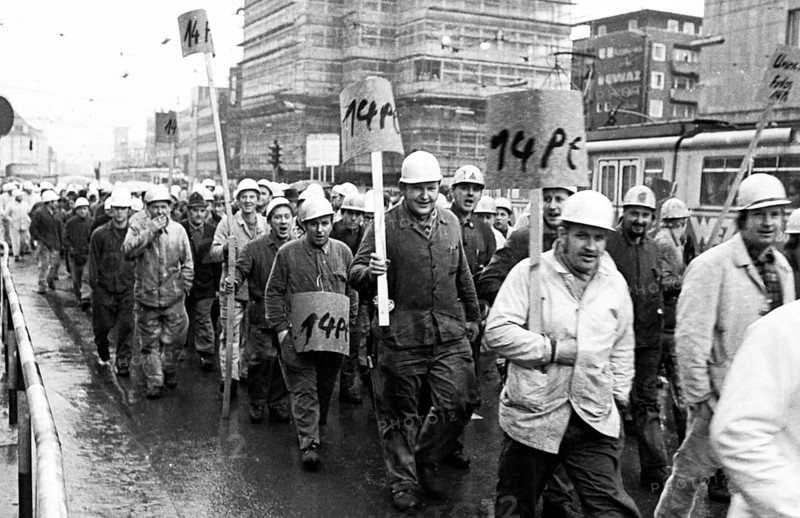 With a spontaneous strike and demonstration