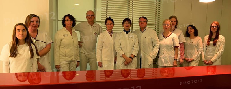 This GP group practice with four GPs and eight physician assistants provides care to a large number of patients in a medium