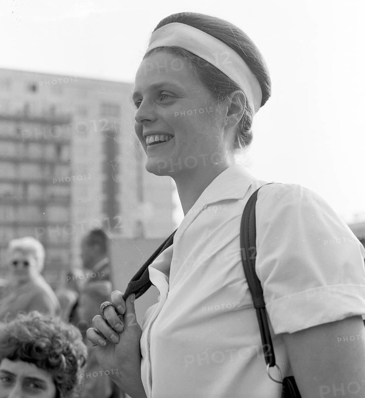 The picture was taken between 1965 and 1971 and shows a photographic impression of everyday life in this period of the GDR. Berlin
