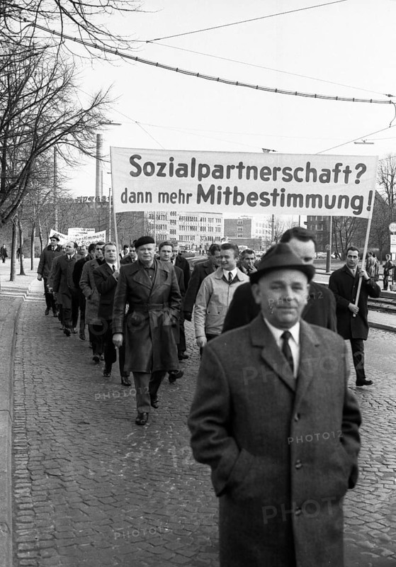 Trade union activities in the years 1965 to 1971 on the subject of co-determination and Montanmitbestimmung in the Ruhr area