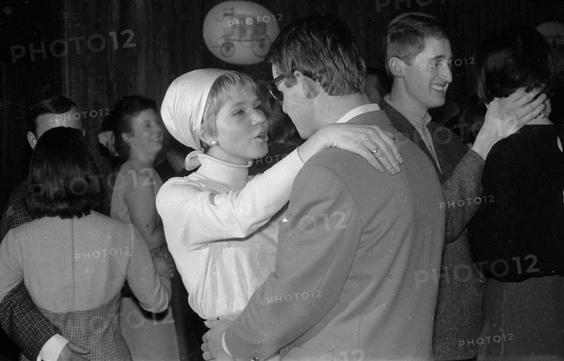 Fun for the youth in the Ruhr area in 1965. Tanzbar im Revier