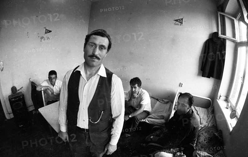 The report in a daily newspaper in Duesseldorf in 1968 about rent-seeking by Turkish workers aroused the pastor of the Protestant church. The report in a daily newspaper in Duesseldorf in 1968 about the rent control of Turkish immigrant workers aroused the pastor of the Protestant church