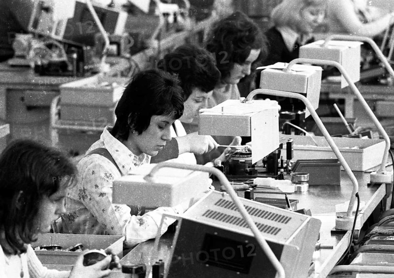 Women's workplaces at Siemens on 22. 11. 1973 during the production of telephone sets in Bocholt