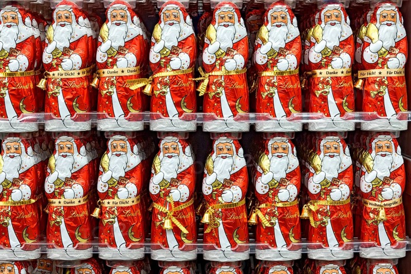 Many chocolate Father Christmases