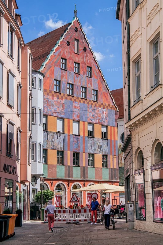 Philippine-Welser-Strasse with Weberhaus