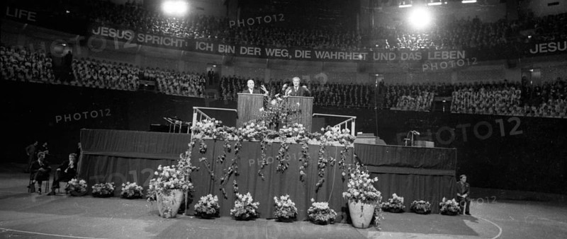 Performance and show by US revivalist Billy Graham on 2. 4. 1970 at the Westfalenhalle Dortmund
